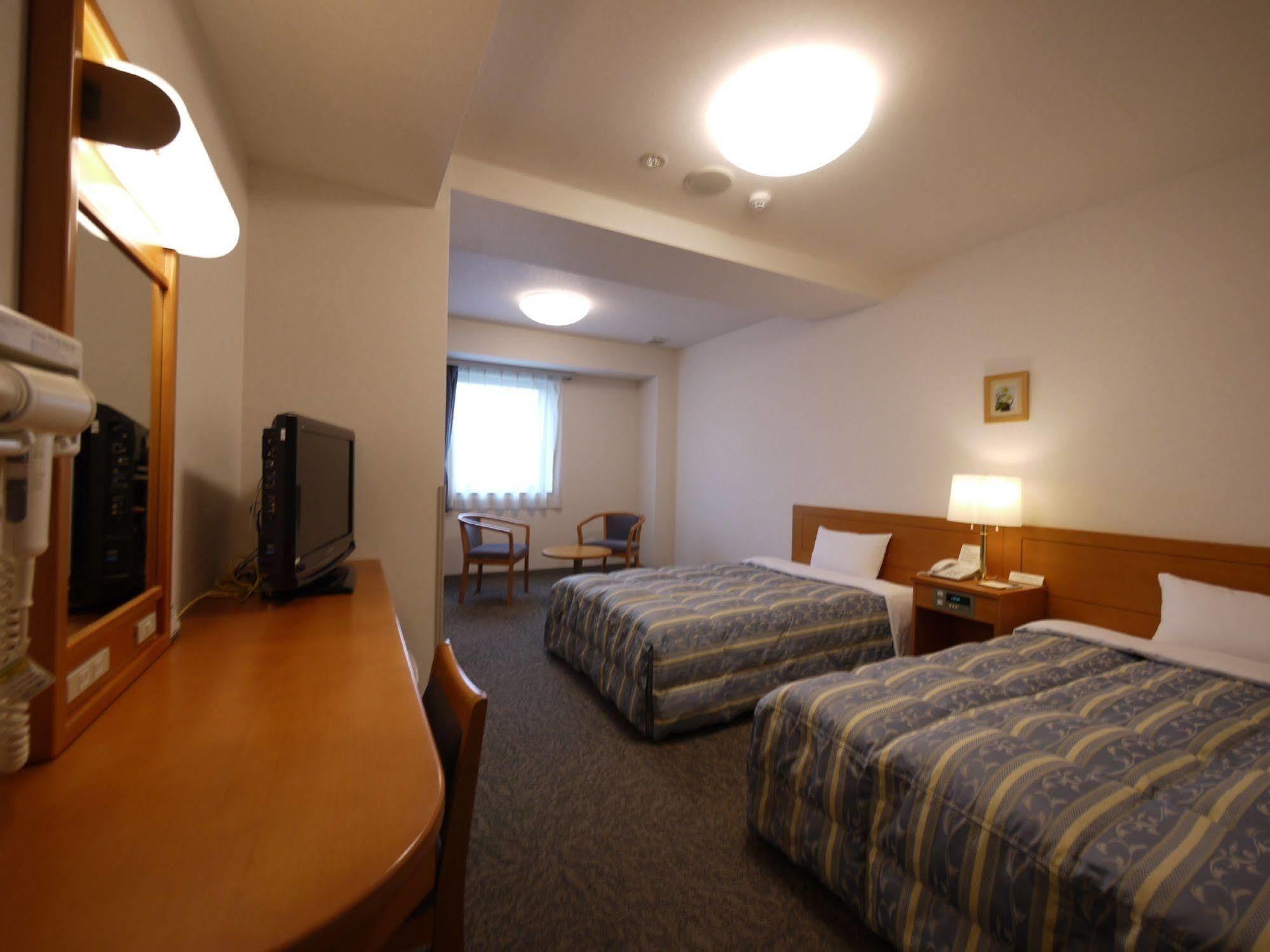 Hotel Route-Inn Niihama Bagian luar foto